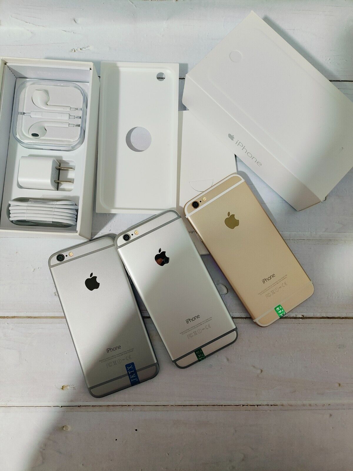 Apple iPhone 6 Fully Unlocked LIKE NEW with BOX (Refurbished)